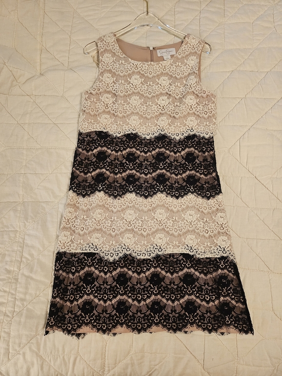 Jessica Simpson Dresses & Skirts - Jessica Simpson Sleeveless  Two Tone Lace Dress- Size 4